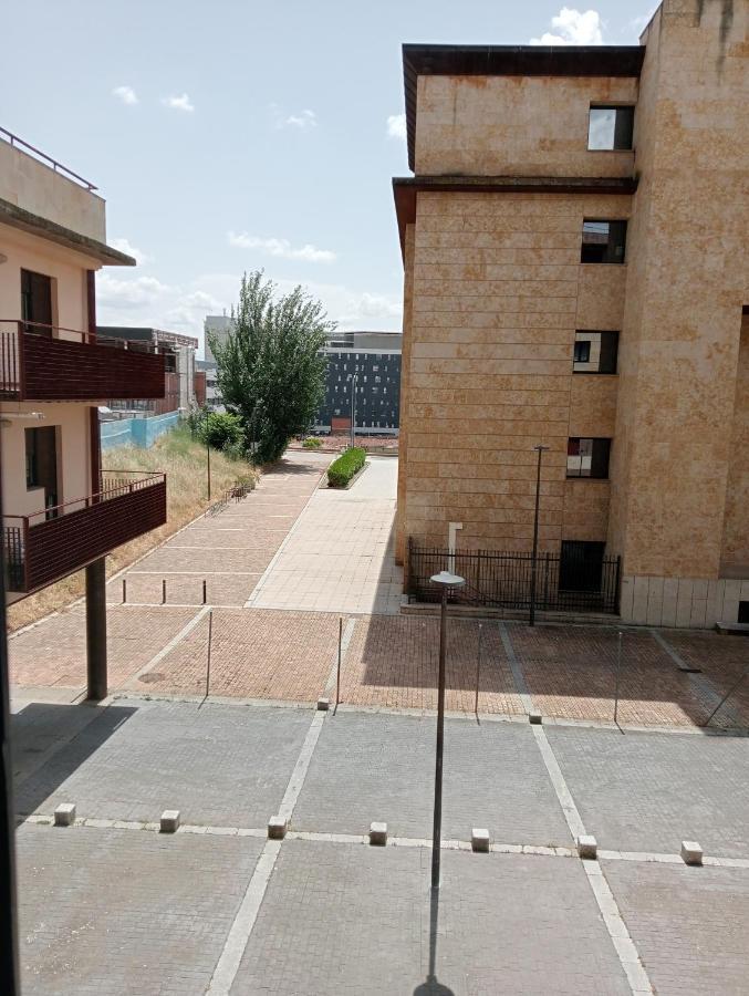 Jardines De La Muralla Free Parking 살라망카 외부 사진